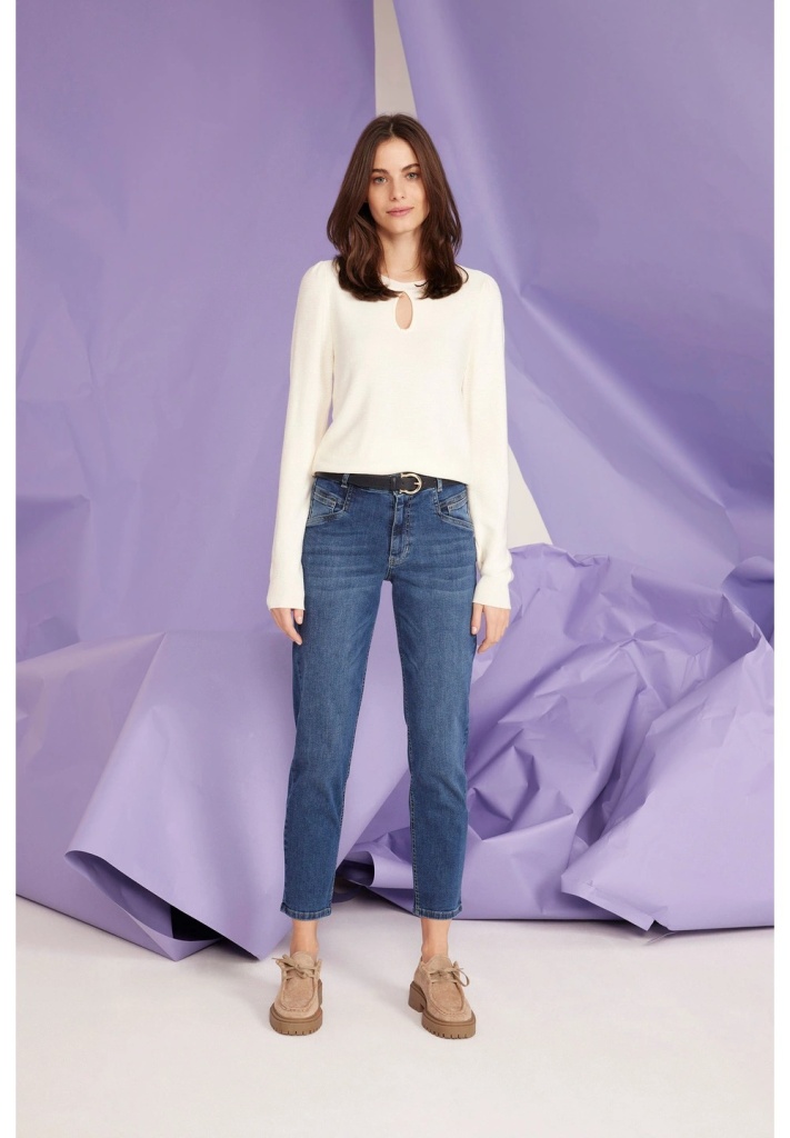 31014201-0962_model_front_web_10.jpg 31014201-0962_model_front_web_10.jpg